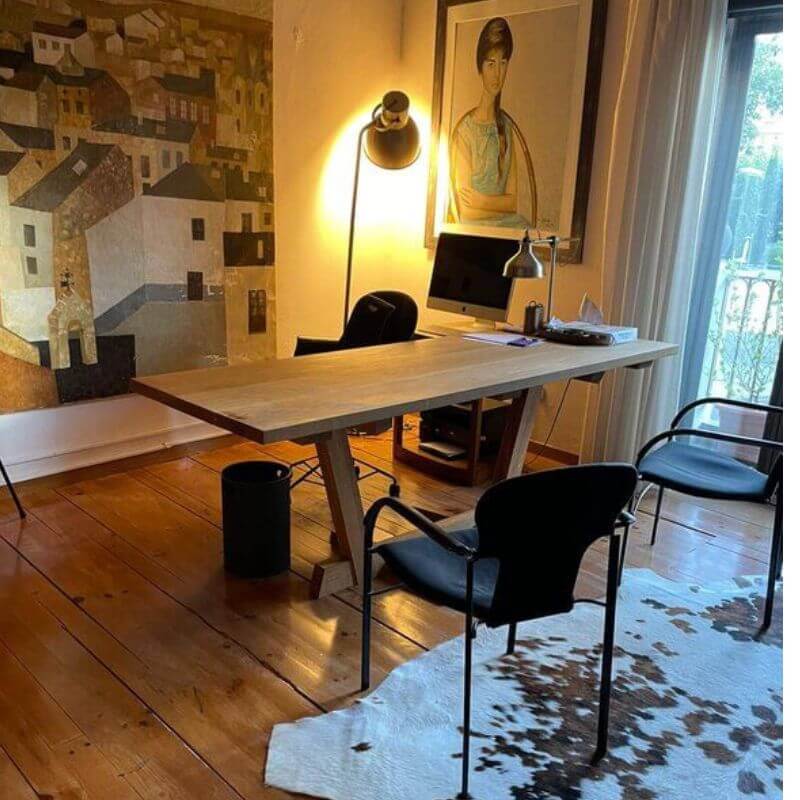 Mesa auxiliar restaurada